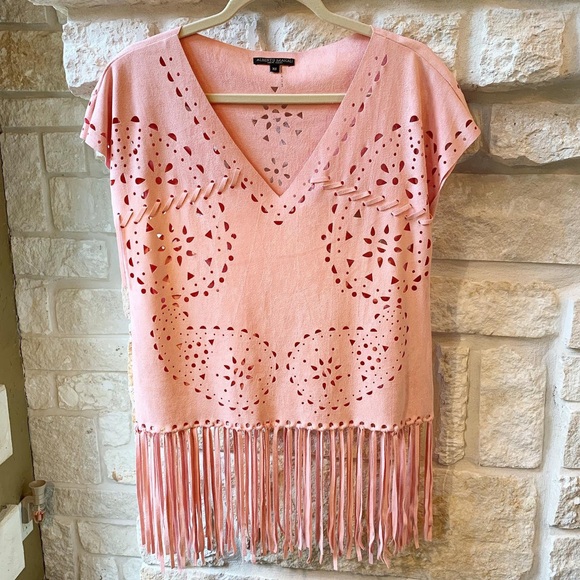 Alberto Makali uede pink laser cut top with fringe